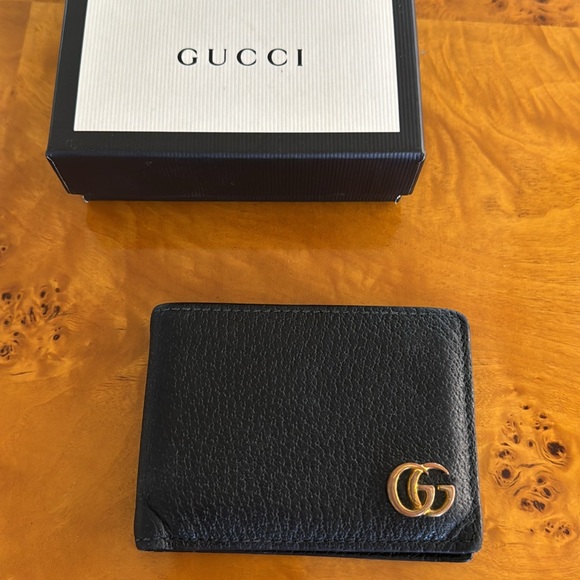 Gucci GG MARMONT LEATHER BI-FOLD WALLET - Picture 2 of 11